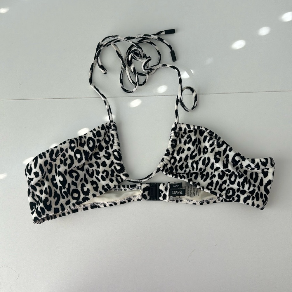 TRIANGL black and white top